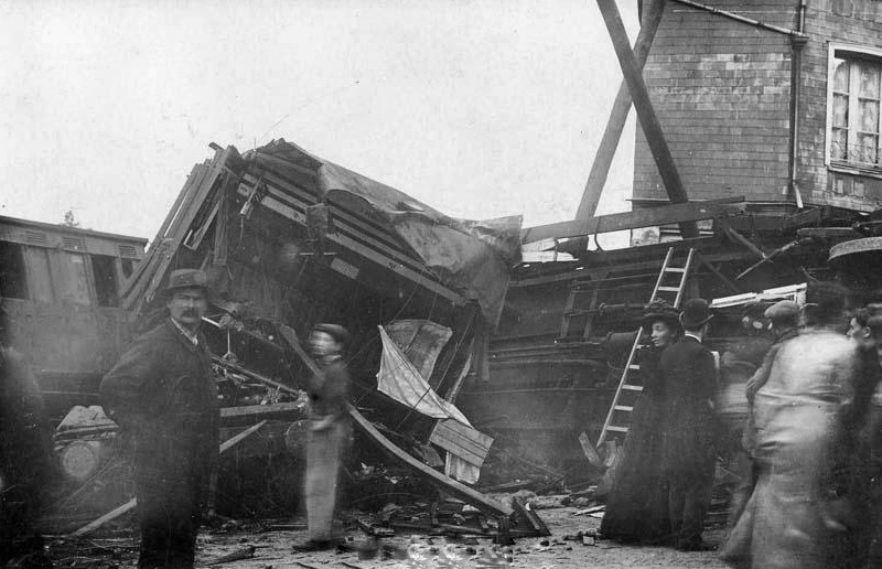 Fichier:Gare Bernay aw36.jpg