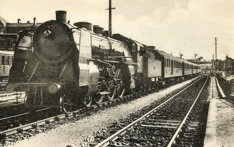 Fichier:Rapide Manche-Ocean Hendaye Saintes 1933.jpg