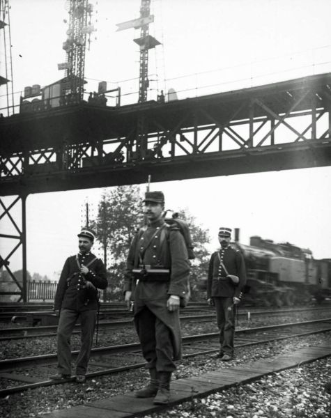 Fichier:St-Lazare Gare 1910 BNF btv1b69148538.jpg